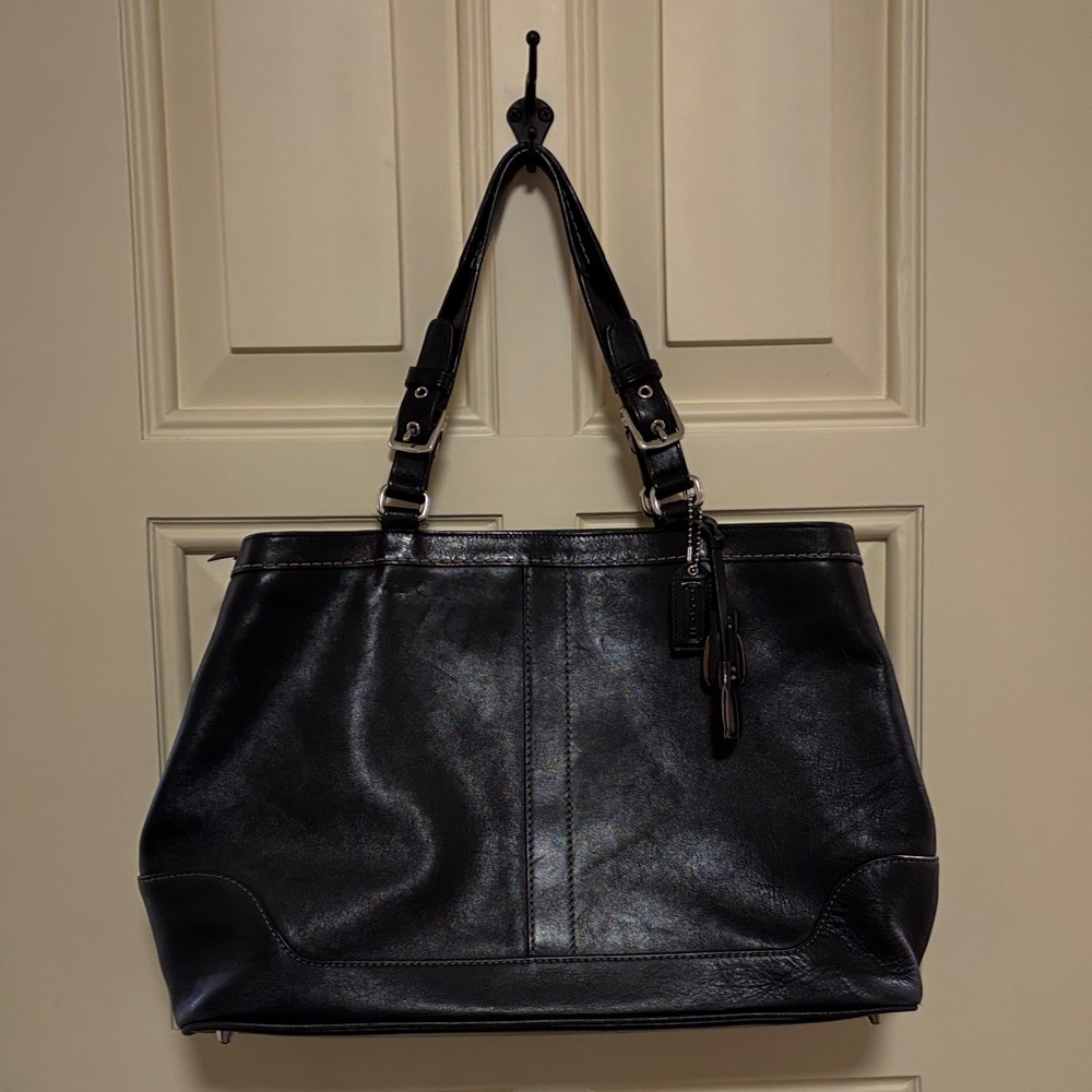 Like new Coach bag